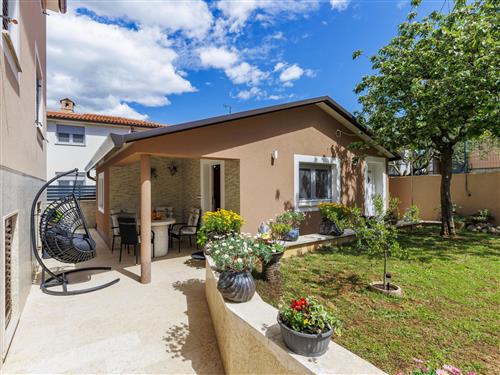 Holiday home - 3 persons -  - Pula - 52100
