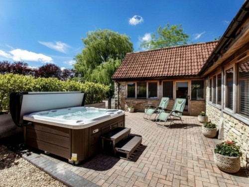 Holiday home - 4 persons -  - SN12 6Rq - Devizes