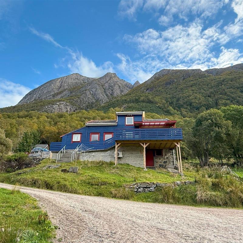 Sommerhus - 10 personer -  - Tustna - 6590