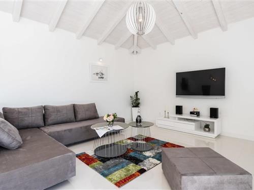 Villa - 8 personer -  - 23206 - Debeljak