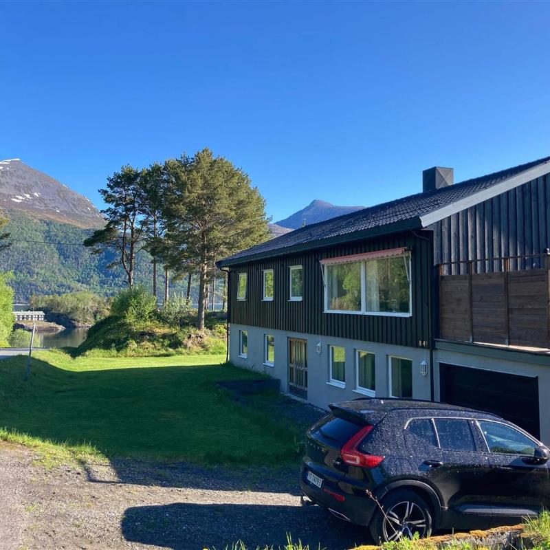  - 8 personer -  - HALSAVEGEN 849, Hovedetg. - Halsa - 6680 - Halsanaustan