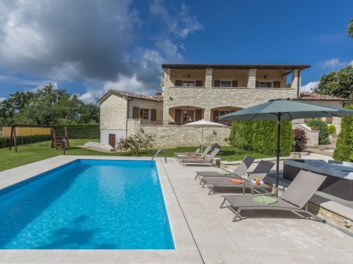 Villa - 8 persons -  - 52444 - Tinjan