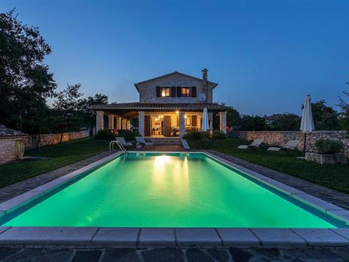 Sommerhus - 10 personer -  - Danieli - Tinjan-Kringa - 52444 - Tinjan