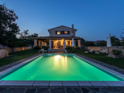 Holiday home - 10 persons -  - Danieli - Tinjan-Kringa - 52444 - Tinjan