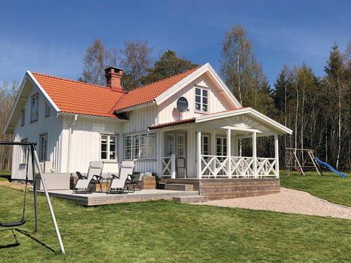Holiday home - 8 persons -  - Österbovägen - 441 72 - Sollebrunn