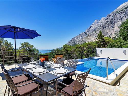 Holiday home - 7 persons -  - Bast - 21320 - Baska Voda