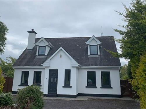 Holiday Home/Apartment - 8 persons -  - H91KP5N - Ballyvaughan