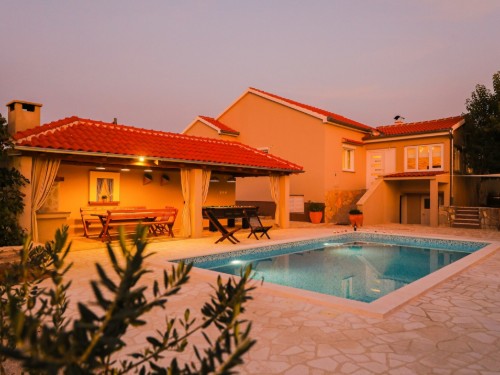 Villa - 7 Personen -  - 23226 - Pridraga
