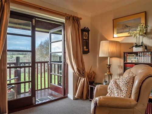 Bungalow - 2 persons -  - TR27 6BP - Hayle