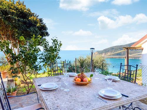 Holiday home - 5 persons -  - Località Morteo - 16030 - Moneglia