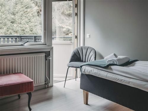  - 1 Person -  - Gamla Lillhagsvägen - Göteborg - 42249 - Hisings Backa