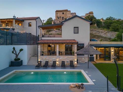 Holiday home - 7 persons -  - Ulica bleiburskih zrtava - Biograd-Vrana - 23211 - Vrana