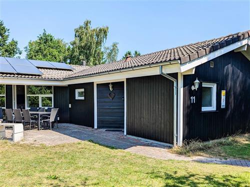 Sommerhus - 12 personer -  - Snepudevej - Marielyst - 4873 - Væggerløse