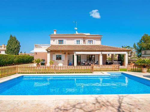 Holiday home - 8 persons -  - Carrer Dàlies - Sofia, Sa Coma - 07560 - Sa Coma