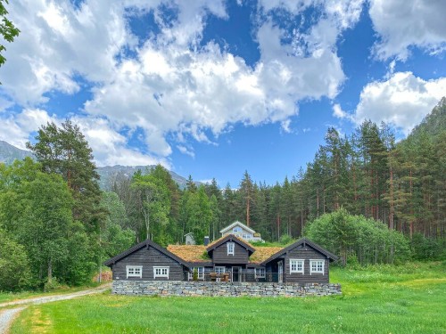 Holiday home - 9 persons -  - Nørdalsvegen - Volda - 6120 - Folkestad