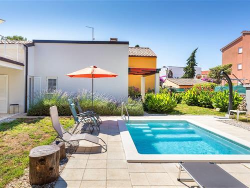 Villa - 6 persons -  - 52100 - Premantura