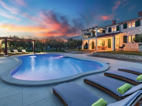 Sommerhus - 8 personer -  - Isici - Krnica-Isici - 52208 - Krnica