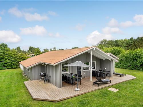 Holiday Home/Apartment - 10 persons -  - Krondyrstien - Marielyst - 4873 - Væggerløse