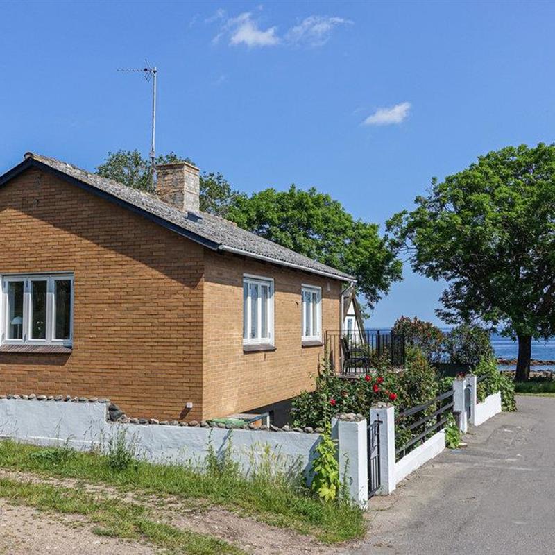 Sommerhus - 5 personer -  - Strandstien - Listed - 3740 - Svaneke