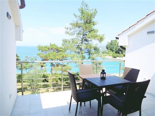 Holiday Home/Apartment - 4 persons -  - Vantacici - 51511 - Vantacici