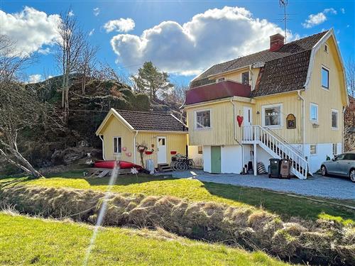 Holiday Home/Apartment - 8 persons -  - Halsbäck - 47191 - Klövedal