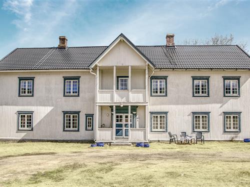 Sommerhus - 9 personer -  - Nord-Østerdalsveien - 2500 - Tynset