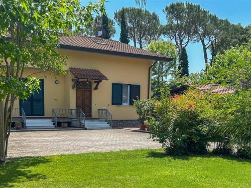 Sommerhus - 8 personer -  - Via degli Olmi - 54039 - Poveromo