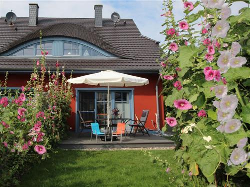 Holiday Home/Apartment - 5 persons -  - Neue Reihe - 18374 - Zingst