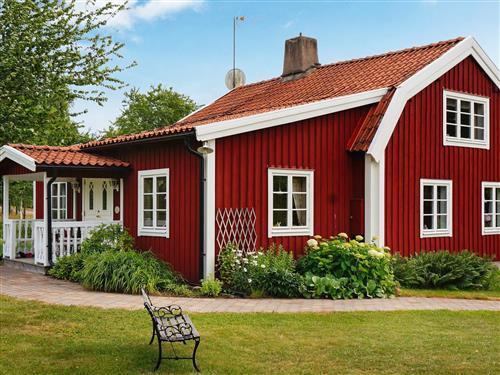 Holiday Home/Apartment - 6 persons -  - Nyebo - 38491 - Blomstermåla