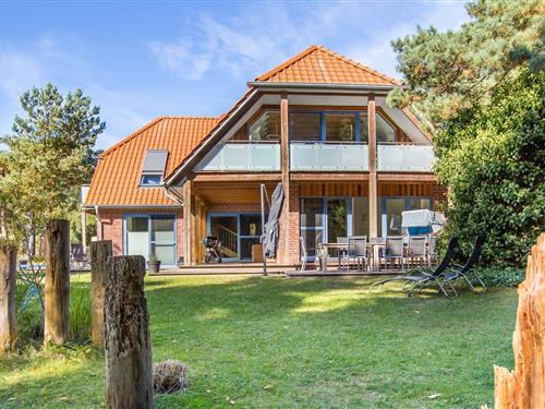 Sommerhus - 10 personer -  - Zwischen den Kiefern - 18347 - Ostseebad Dierhagen