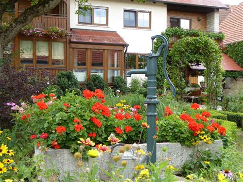 Holiday Home/Apartment - 3 persons -  - Eichenberg - 91729 - Haundorf