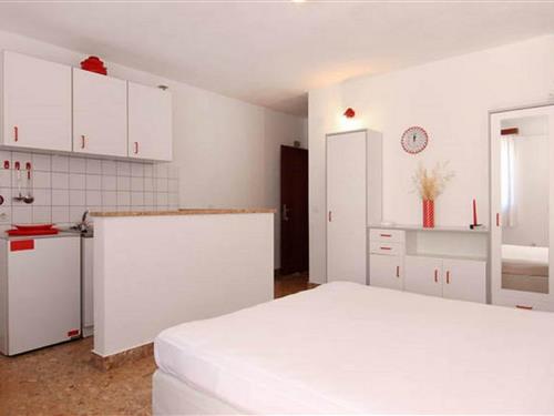 Holiday apartment - 2 persons -  - 21420 - Bol