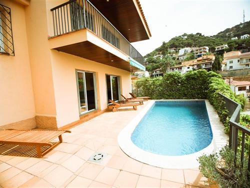 Feriehus / leilighet - 10 personer -  - Carrer Joan Maragall - 17310 - Lloret De Mar