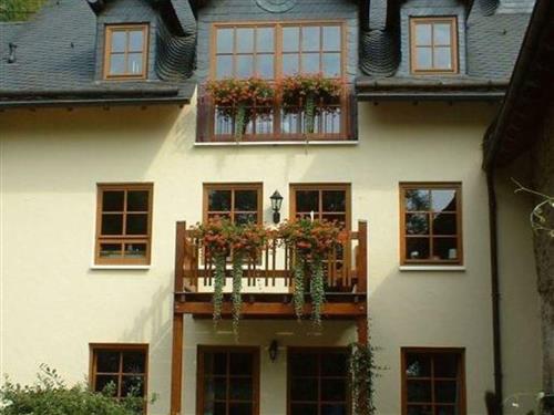 Holiday Home/Apartment - 4 persons -  - Im Schrumpftal - 56294 - Münstermaifeld