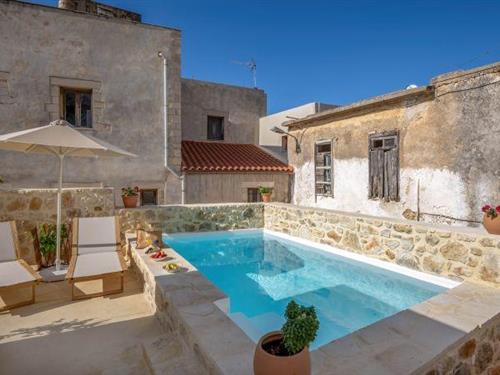 Holiday home - 8 persons -  - 74100 - Maroulas