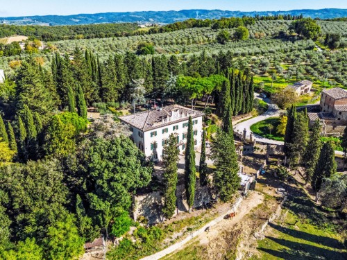 Holiday home - 14 persons -  - 53036 - Gavignano