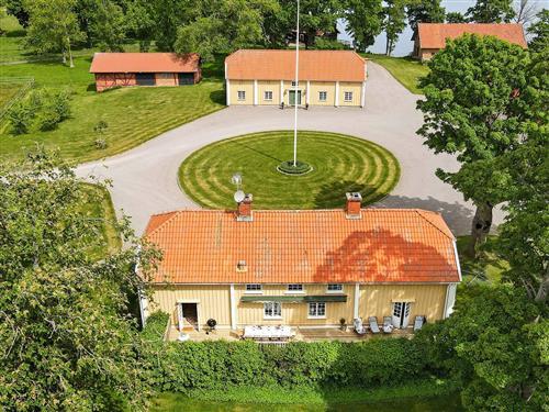 Feriehus / leilighet - 12 personer -  - Gudhammars Egendom Flygeln - 54892 - Hova