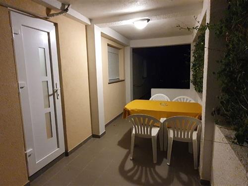 Holiday Home/Apartment - 4 persons -  - Sabunike Ulica V - 23233 - Privlaka