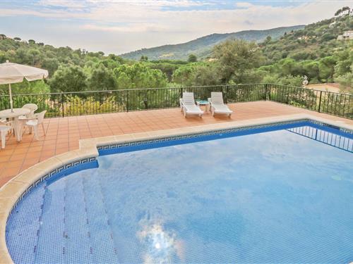 Holiday home - 8 persons -  - C/ Xiprer - 17251 - Calonge