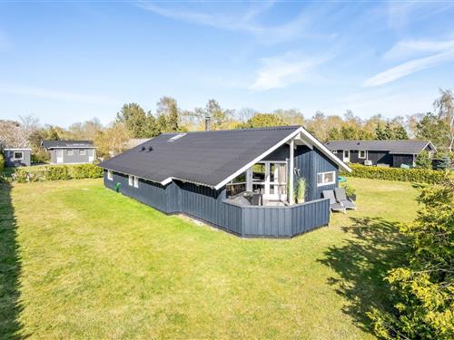 Sommerhus - 6 personer -  - Krondyrstien - Marielyst - 4873 - Væggerløse