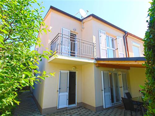 Holiday home - 6 persons -  - Pula - 52100