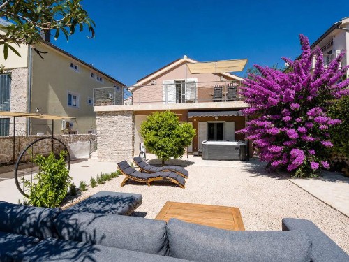 Holiday home - 8 persons -  - Garofula - Vodice - Tribunj - 22211 - Tribunj