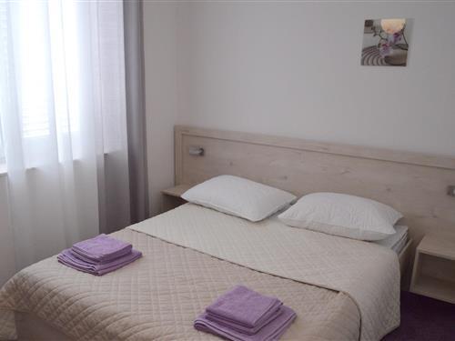 Holiday Home/Apartment - 4 persons -  - Jakišnica - 53294 - Jakišnica
