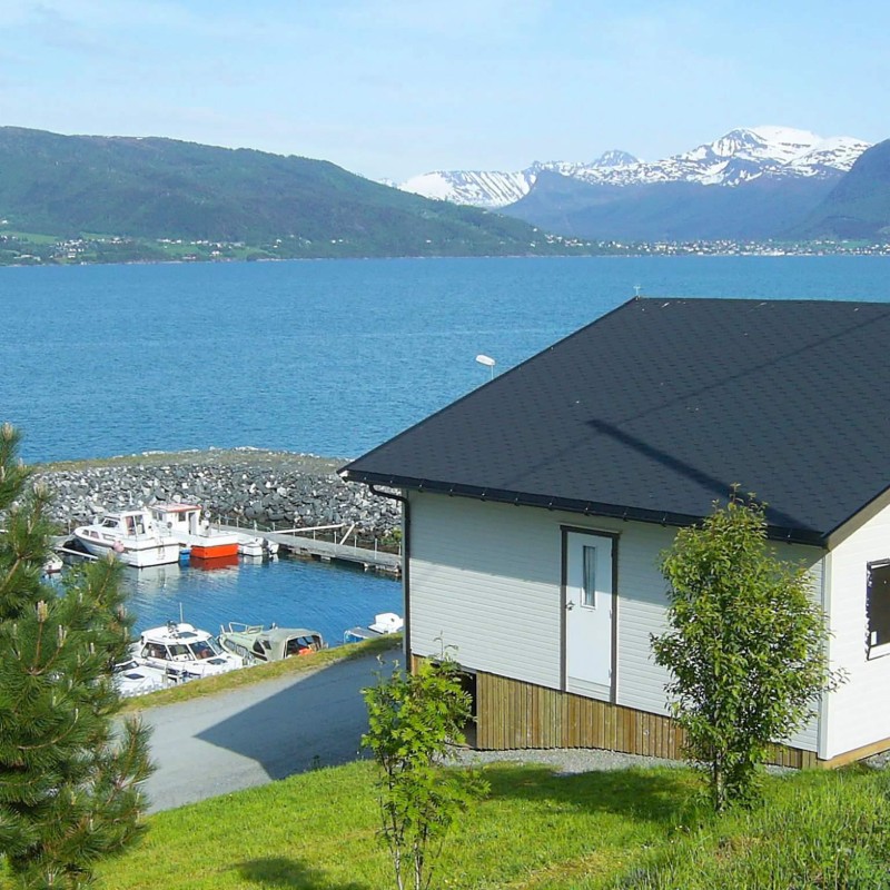  - 4 personer -  - Dalsfjordvegen - 6133 - Lauvstad