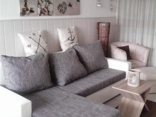 Holiday Home/Apartment - 4 persons -  - Leuchtturmweg 3 a-d - 23746 - Kellenhusen