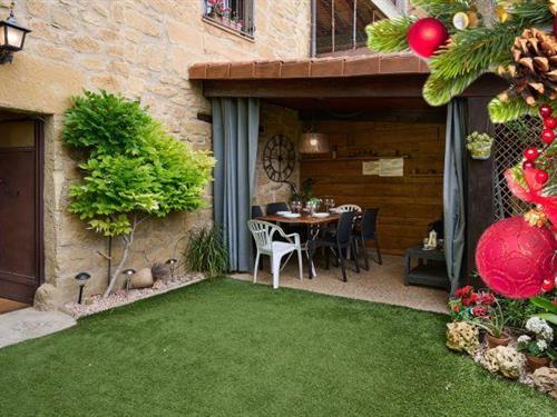 Holiday home - 8 persons -  - 01330 - Labastida