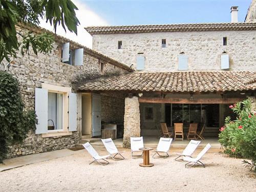 Holiday home - 16 persons -  - Chemin d´Allegre - 30580 - Lussan