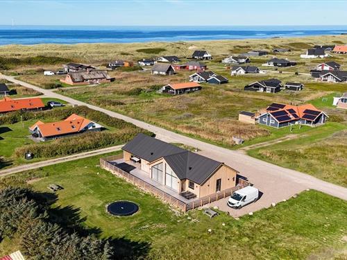 Holiday Home/Apartment - 10 persons -  - Slettevej - Vrist - 7673 - Harboøre