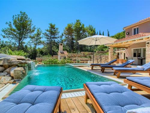 Sommerhus - 6 personer -  - Ulica hrvatskih branitelja - Ugljan-Sutomiscica - 23273 - Ugljan