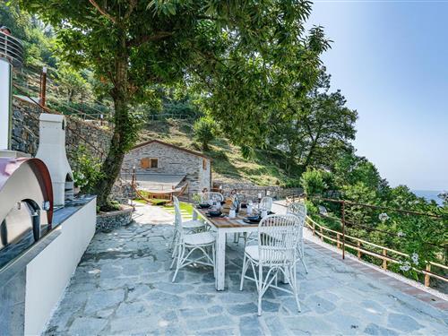 Holiday home - 6 persons -  - Via Colonia Arnaldi - 16036 - Uscio